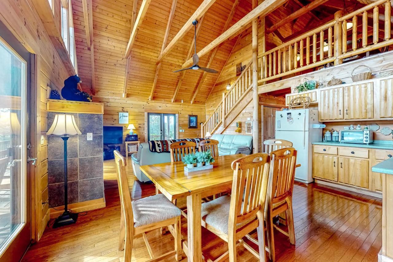 Lazy Bear Lodge Sevierville Exterior foto