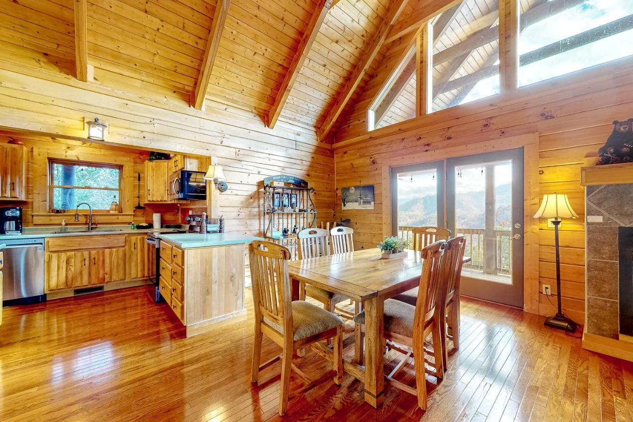 Lazy Bear Lodge Sevierville Exterior foto
