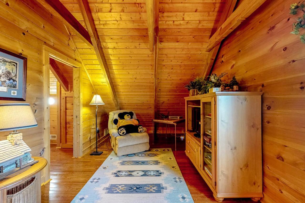 Lazy Bear Lodge Sevierville Exterior foto